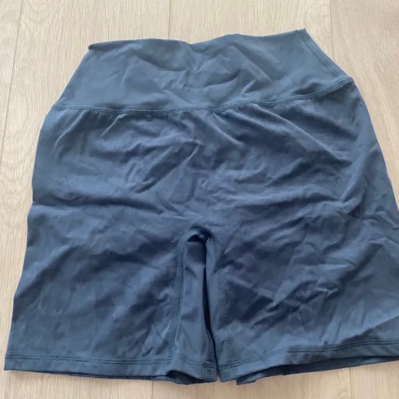 Alphalete Whale Blue 6” Alphalux Wonder Shorts Size M - Picture 2 of 2